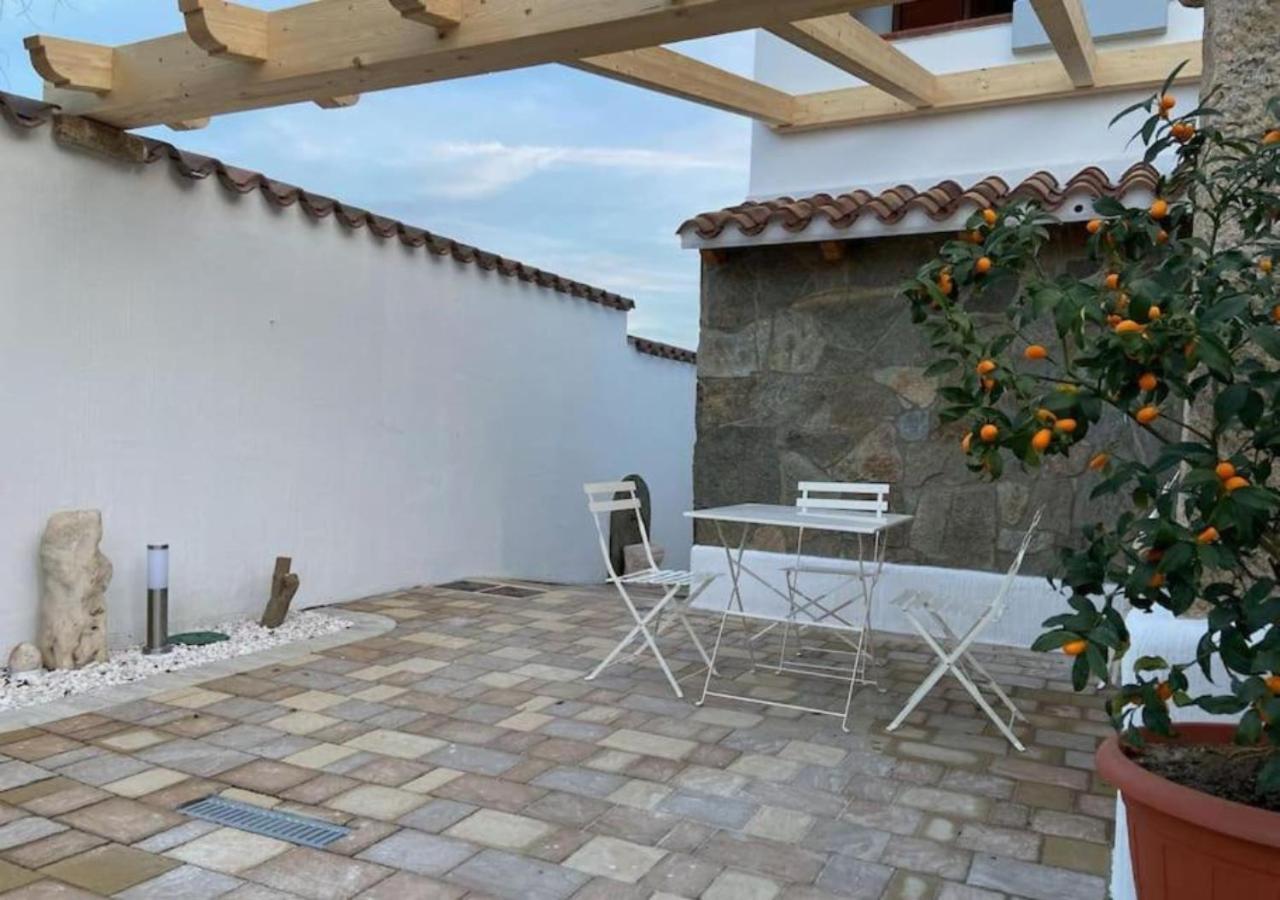 Loft Comodo Ed Elegante • Wi-Fi E Colazione Sanluri Extérieur photo